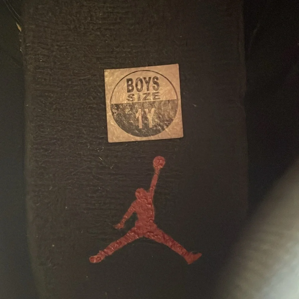 Jordan Kids Shoes Red and Black 1Y